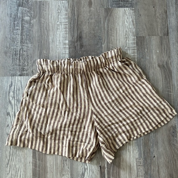 EUC GAP Linen Striped Shorts w Pockets - Picture 1 of 4